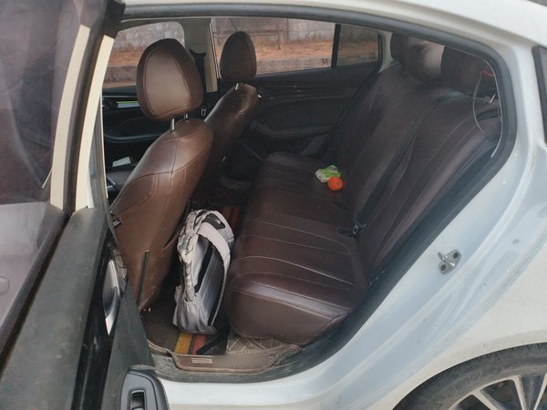 Roewe i5 2021, 39200 км, за 6882 USD - фото 19