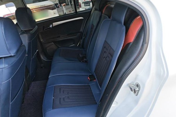 Roewe 350 2014, 140900 км, за 2323 USD - фото 17