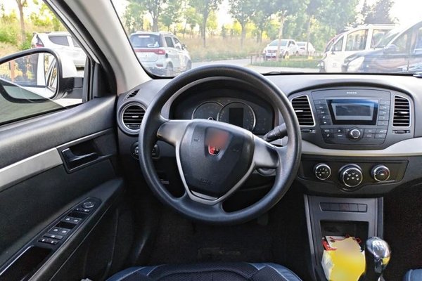 Roewe 350 2014, 140900 км, за 2323 USD - фото 10