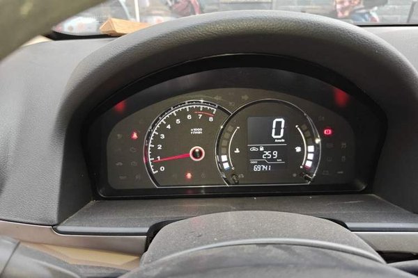 Roewe 350 2015, 69700 км, за 2528 USD - фото 12