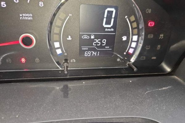 Roewe 350 2015, 69700 км, за 2528 USD - фото 13