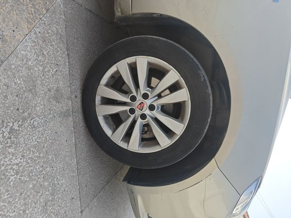Roewe 360 2015, 127000 км, за 3502 USD - фото 8