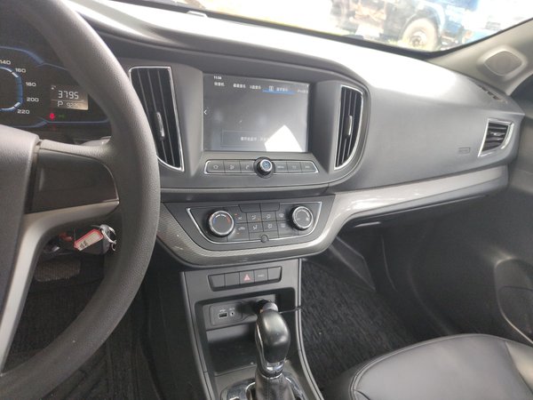 Roewe 360 2015, 92200 км, за 4529 USD - фото 16