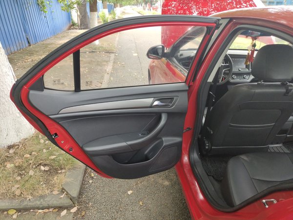 Roewe 360 2015, 92200 км, за 4529 USD - фото 27