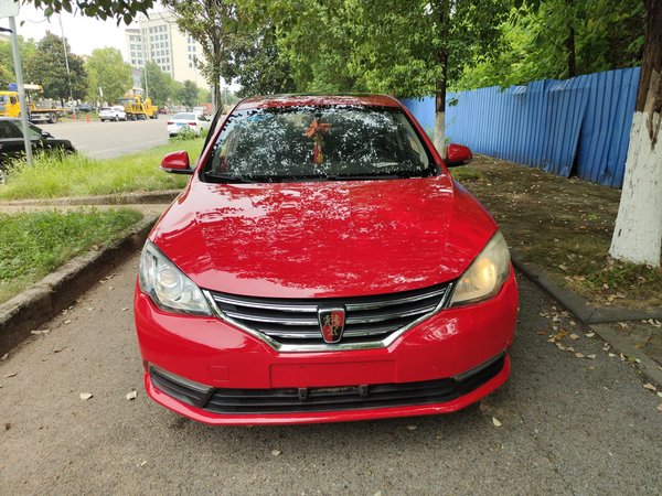 Roewe 360 2015 1.5L Automatic Luxury Edition, 2015 года