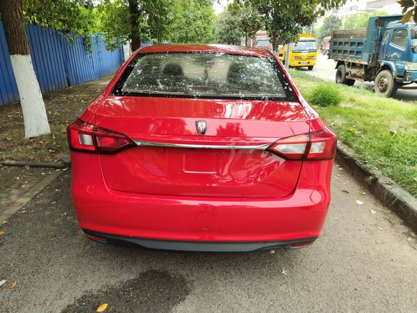 Roewe 360 2015, 92200 км, за 4529 USD