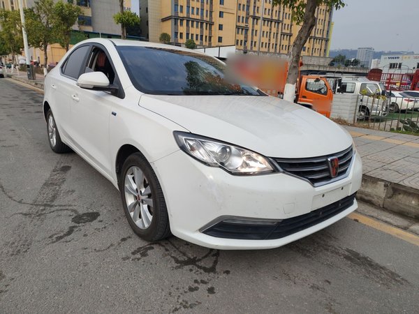 Roewe 360 2015, 86600 км, за 4158 USD