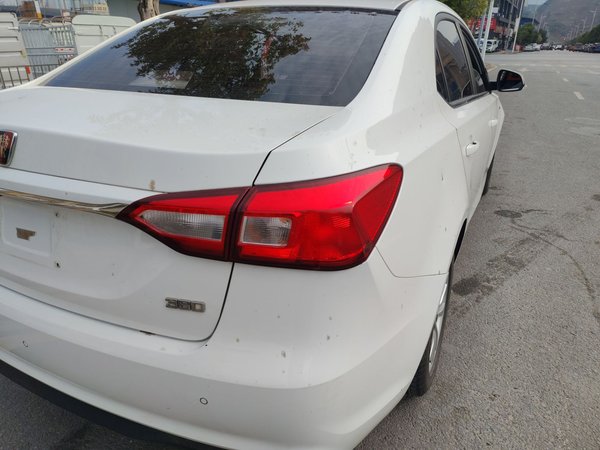 Roewe 360 2015, 86600 км, за 4158 USD - фото 8