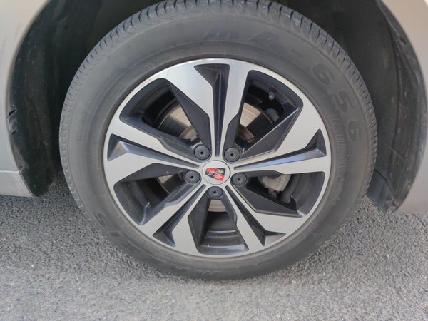 Roewe 360 2017, 112300 км, за 2749 USD - фото 8