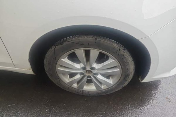 Roewe 360 2018, 33200 км, за 4149 USD
