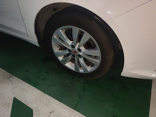 Roewe 360 2018, 77100 км, за 3955 USD - фото 8