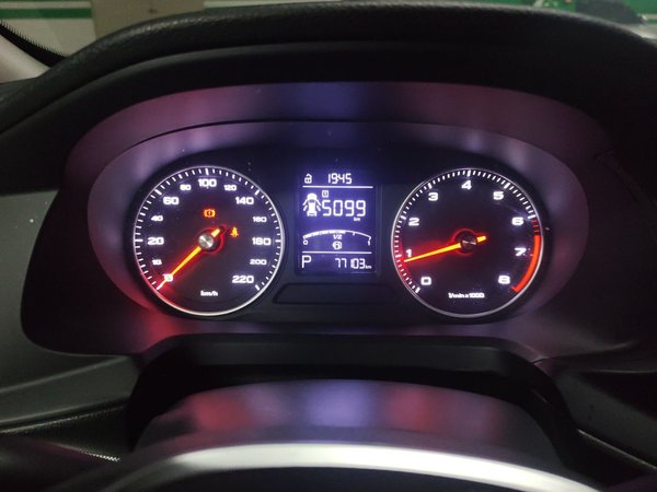 Roewe 360 2018, 77100 км, за 3955 USD - фото 12