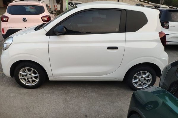 Roewe Clever 2022, 24000 км, за 6172 USD