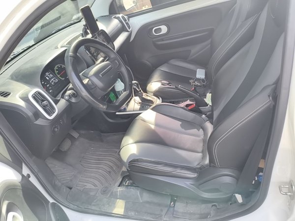 Roewe Clever 2022, 44100 км, за 5148 USD