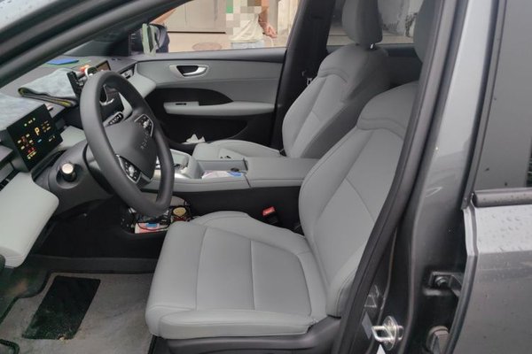 Roewe D6 2025, 6800 км, за 12012 USD - фото 12
