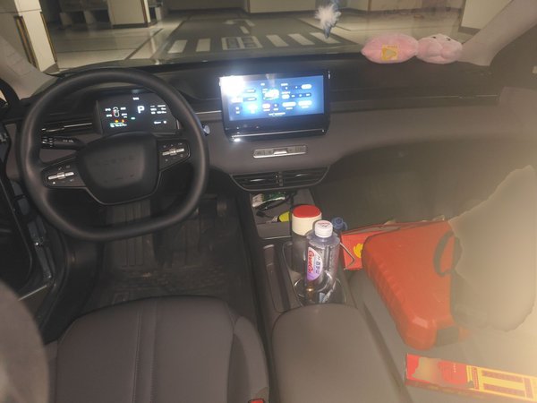 Roewe D6 2025, 15000 км, за 11805 USD - фото 10