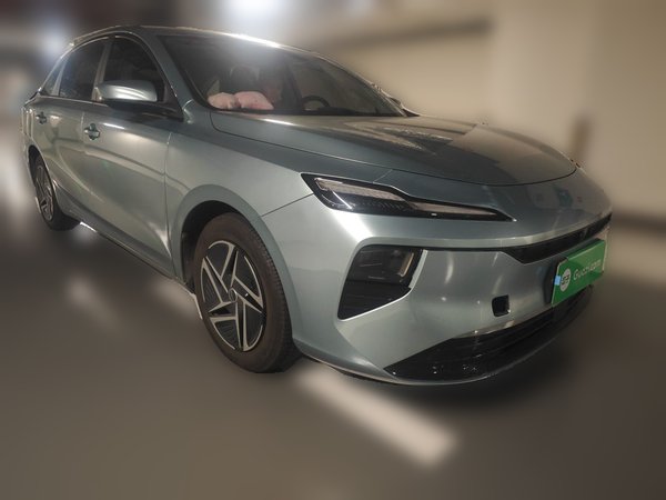 Roewe D6 2025, 15000 км, за 11805 USD