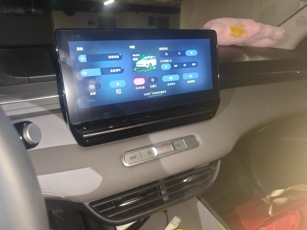 Roewe D6 2025, 15000 км, за 11805 USD - фото 14