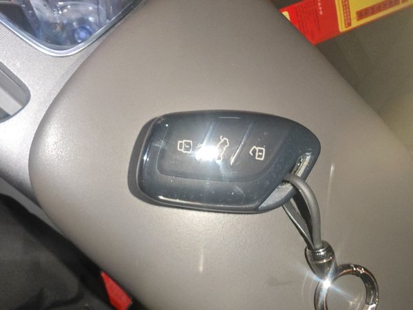 Roewe D6 2025, 15000 км, за 11805 USD - фото 9