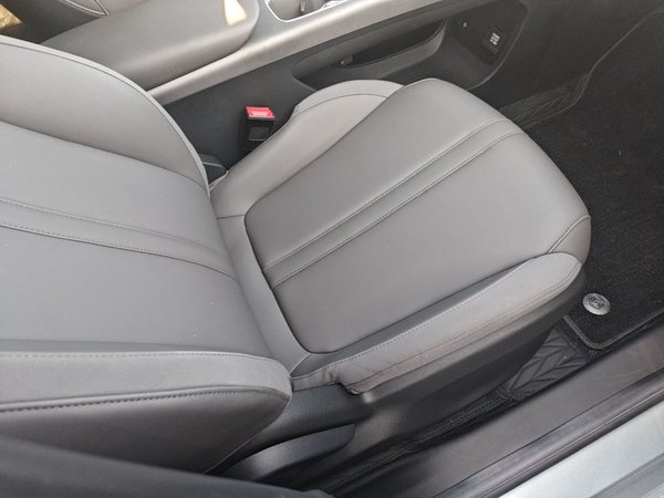 Roewe D6 2025, 37100 км, за 11182 USD - фото 23