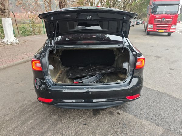 Roewe i5 2019, 88400 км, за 4974 USD