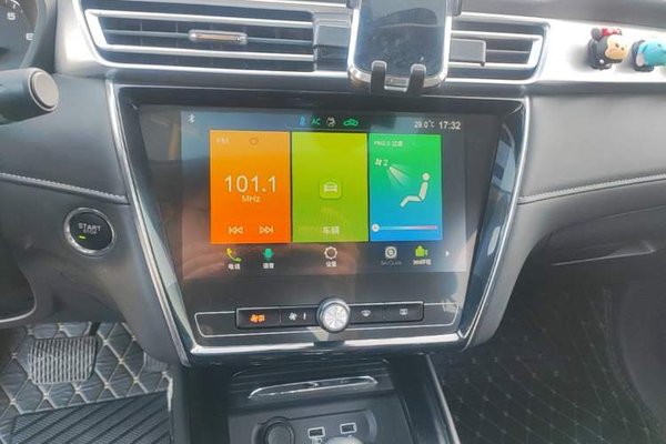 Roewe i5 2019, 53700 км, за 6172 USD - фото 16