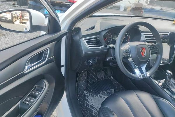 Roewe i5 2019, 53700 км, за 6172 USD - фото 19