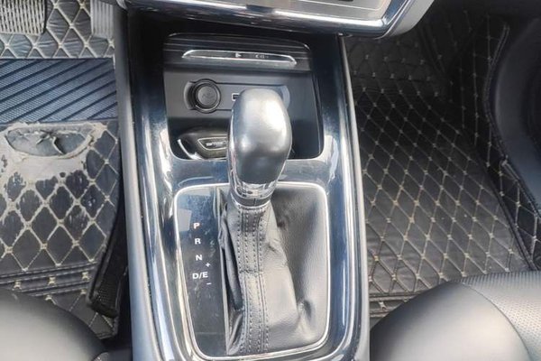 Roewe i5 2019, 53700 км, за 6172 USD - фото 17