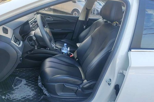 Roewe i5 2019, 53700 км, за 6172 USD - фото 18