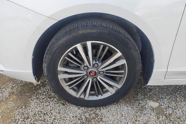 Roewe i5 2019, 53700 км, за 6172 USD - фото 8