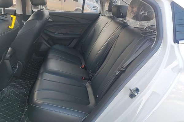 Roewe i5 2019, 53700 км, за 6172 USD - фото 20