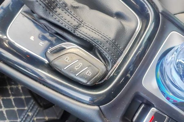 Roewe i5 2019, 53700 км, за 6172 USD - фото 12