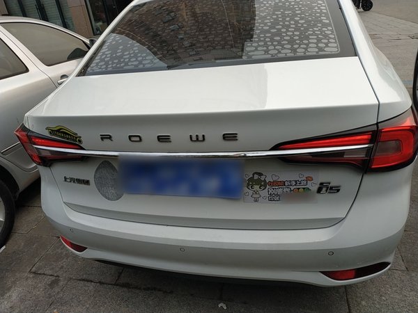 Roewe i5 2019, 79600 км, за 4613 USD