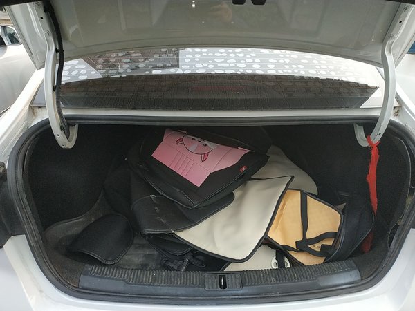 Roewe i5 2019, 79600 км, за 4613 USD - фото 18