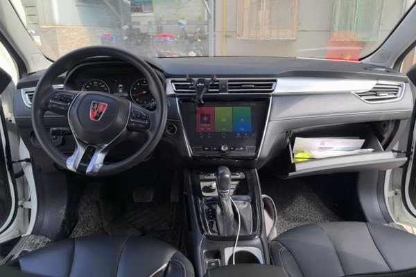 Roewe i5 2019, 83900 км, за 5219 USD - фото 6