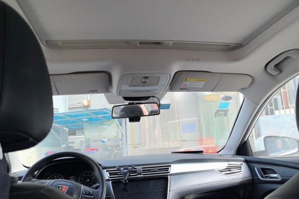 Roewe i5 2019, 83900 км, за 5219 USD - фото 15