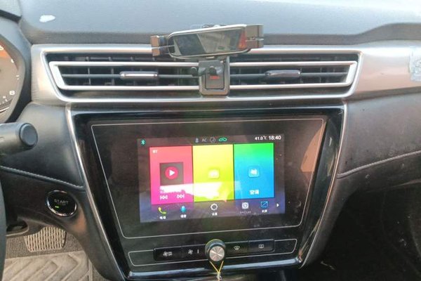 Roewe i5 2019, 92800 км, за 3753 USD - фото 13