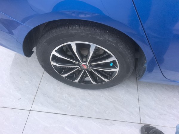 Roewe i5 2020, 61200 км, за 6429 USD - фото 9