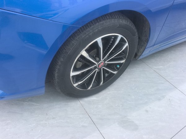 Roewe i5 2020, 61200 км, за 6429 USD - фото 8