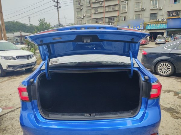 Roewe i5 2020, 86100 км, за 5154 USD - фото 19