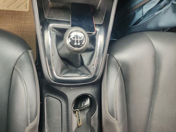 Roewe i5 2020, 86100 км, за 5154 USD - фото 16