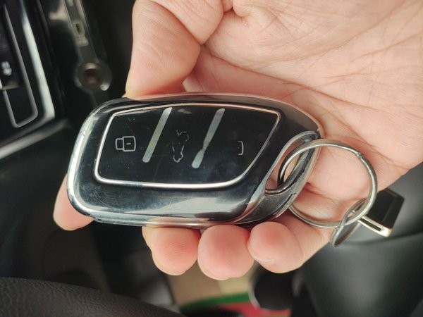 Roewe i5 2020, 86100 км, за 5154 USD - фото 20