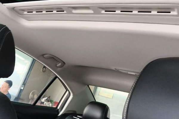 Roewe i5 2020, 68900 км, за 5948 USD - фото 26