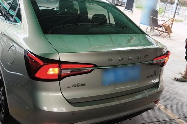Roewe i5 2020, 68900 км, за 5948 USD