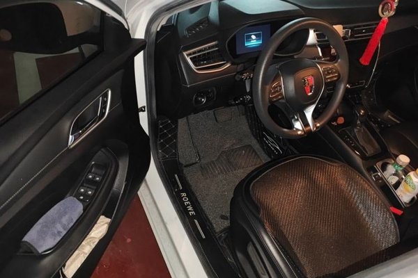 Roewe i5 2020, 87200 км, за 5554 USD - фото 13