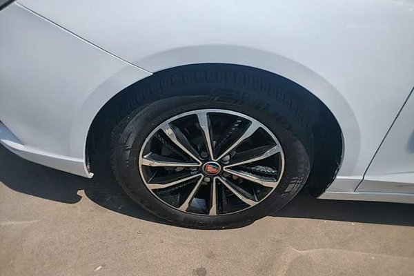 Roewe i5 2020, 87899 км, за 5911 USD - фото 8