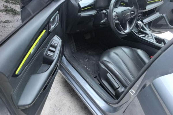 Roewe i5 2021, 120600 км, за 7356 USD - фото 18