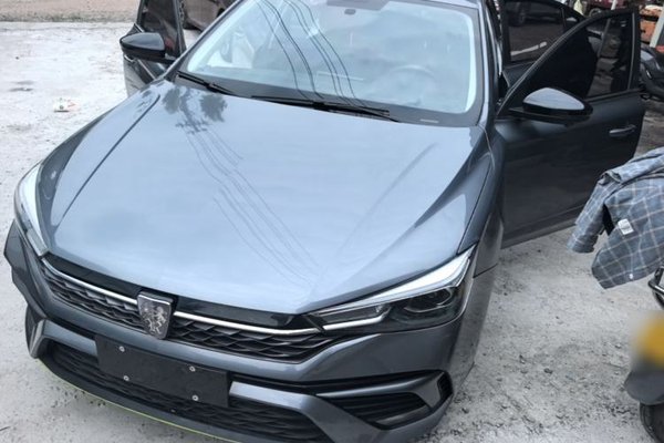 Roewe i5 · 2021 год
