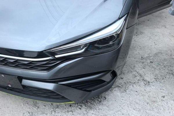 Roewe i5 2021, 120600 км, за 7356 USD - фото 8