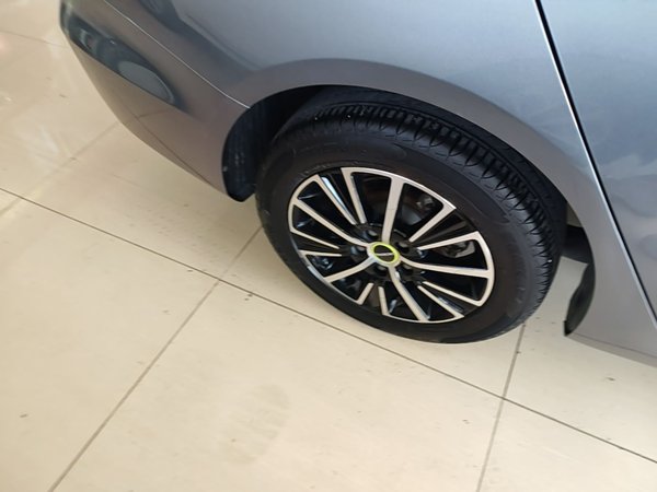 Roewe i5 2021, 68500 км, за 7555 USD - фото 10